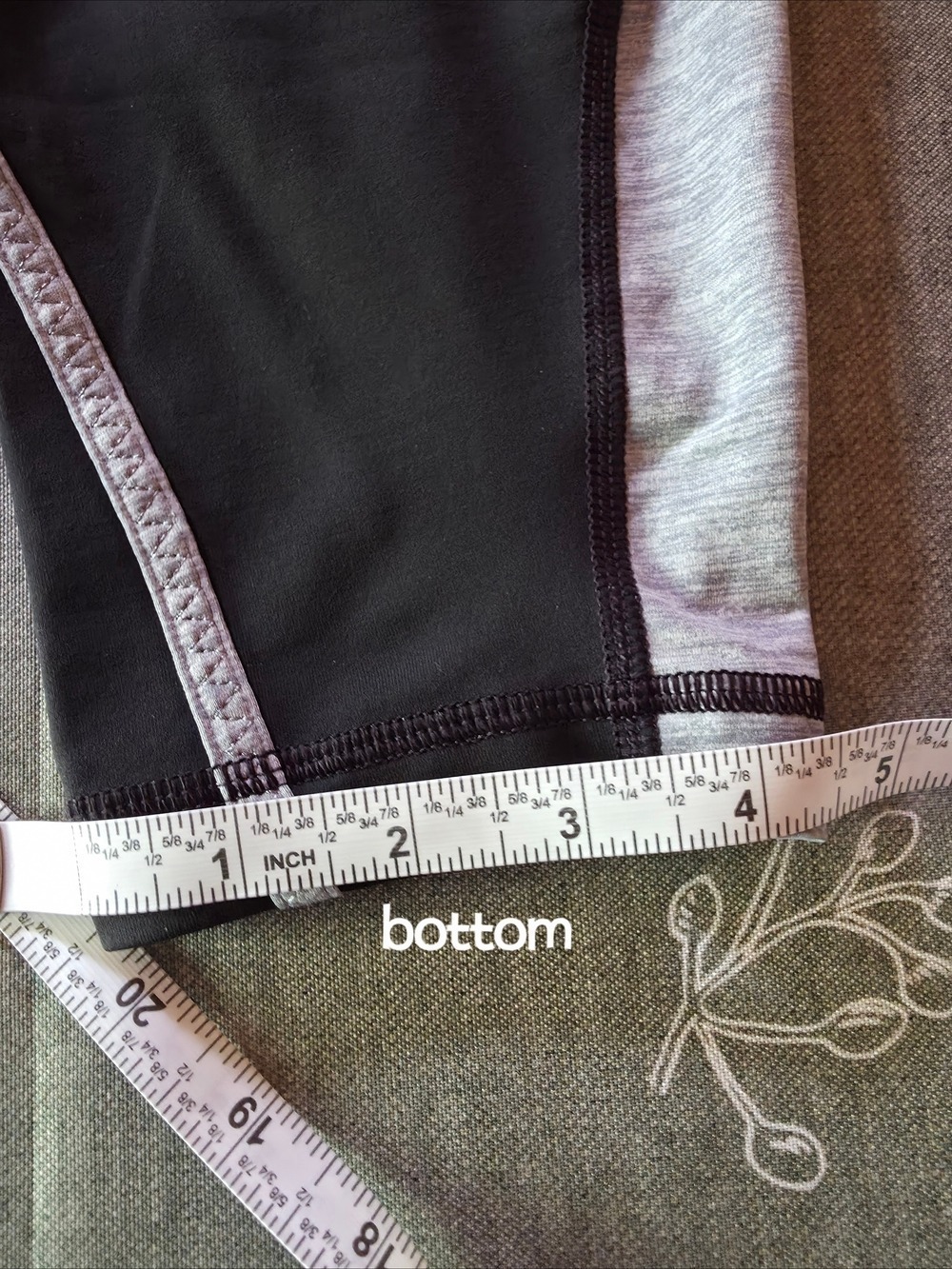 Lululemon Black Gray Capri Athletic Leggings Size 6 #YLEG14 - Picture 8 of 13